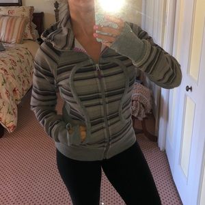 lululemon scuba hoodie vintage size 6